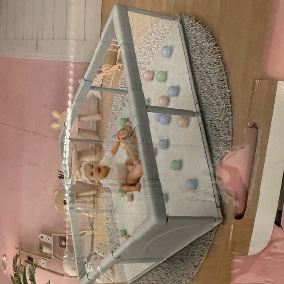 Baby play pen - Picture 3 of 3